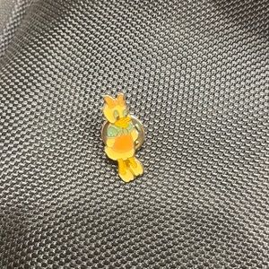 80’s vintage Daisy pin